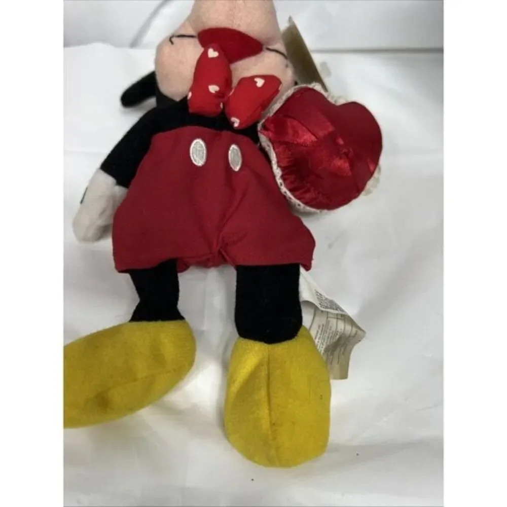 Disney Store Mickey Mouse Valentine Holding Heart Bean Bag Plush With Tag 8‎ in